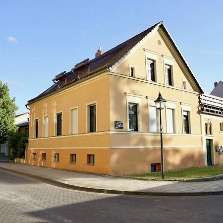 "Ferienwohnung Am Schloss" - Ferienwohnung Mit Blick Auf Das Barbyer Schloss, 5 Gehminuten Bis Zur Elbe Eksteriør billede
